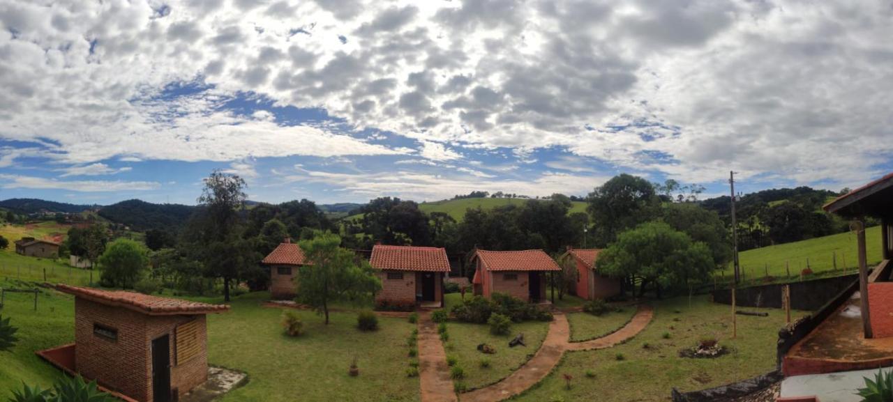 Pousada Mirante Bueno Brandão Exteriör bild